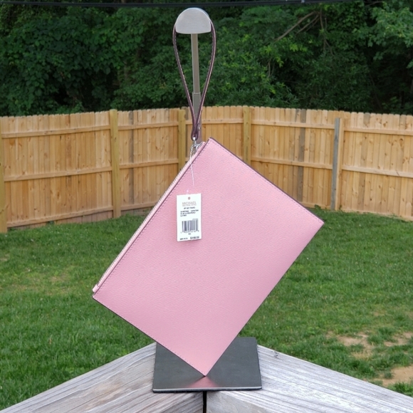 Michael Kors Jet Set XL Zip Clutch Wristlet - Picture 2 of 5